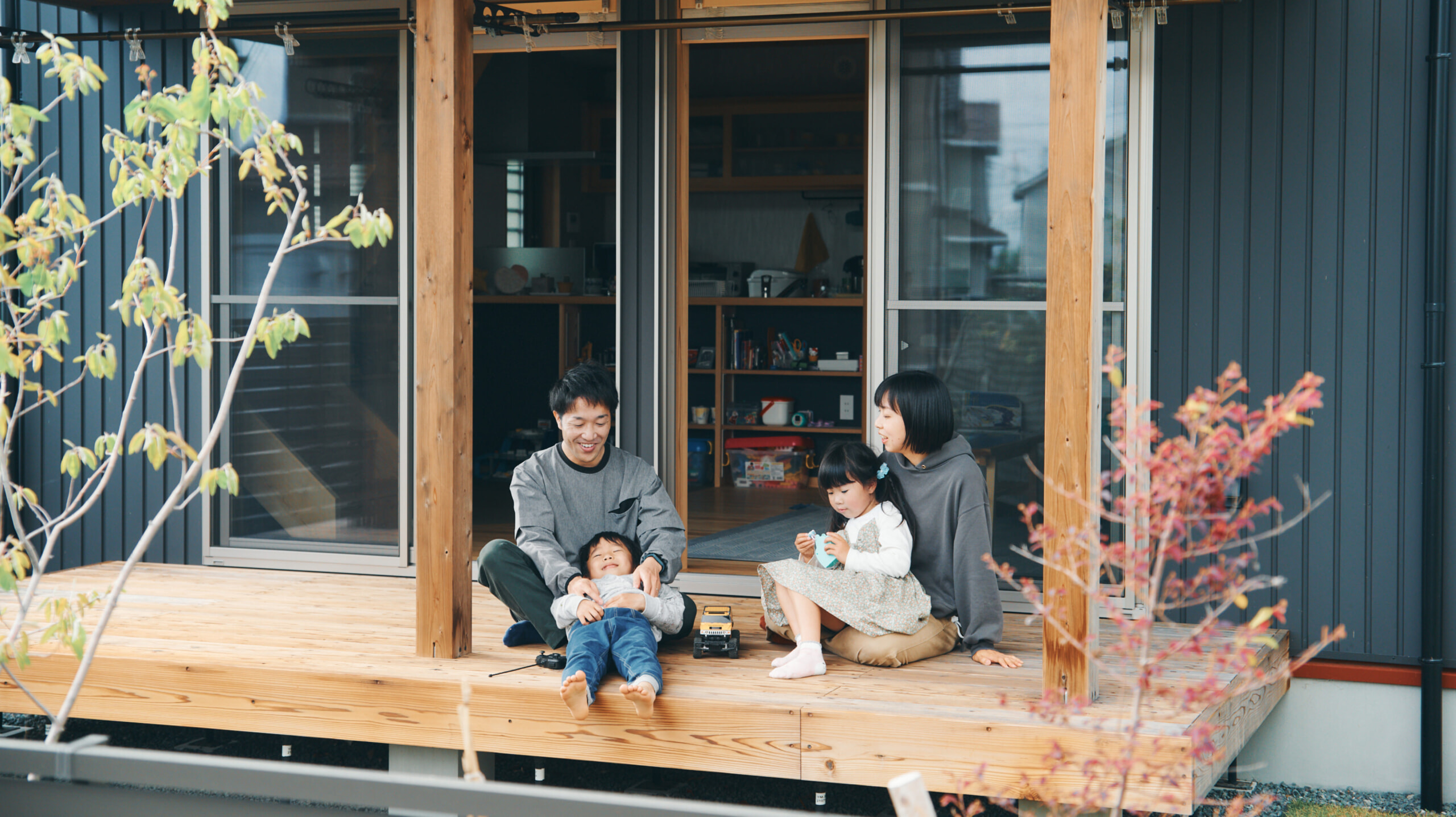 地元・大井川の木に包まれた、自然を身近に感じる住まい